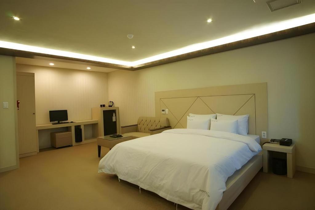 Hotel W Shinjeju Exteriör bild