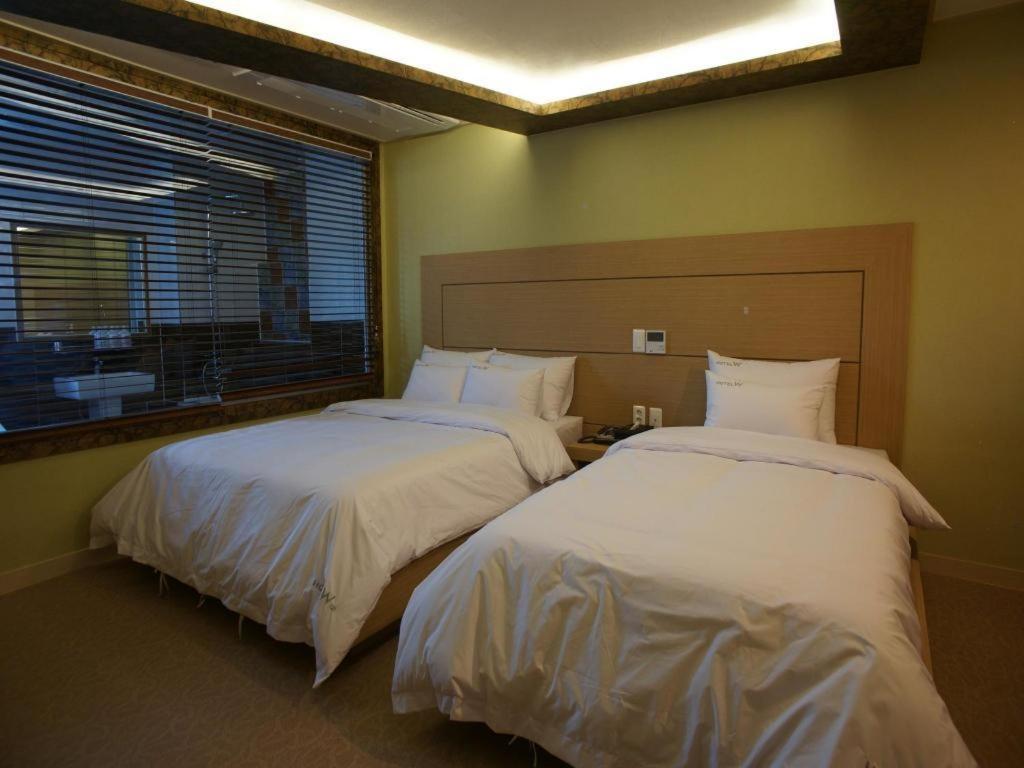Hotel W Shinjeju Exteriör bild